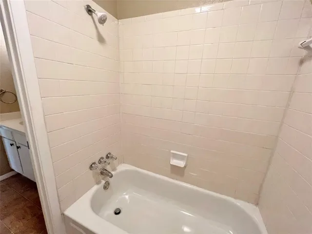 $2,050 | 907 South Bowen Road, Arlington, TX 76013