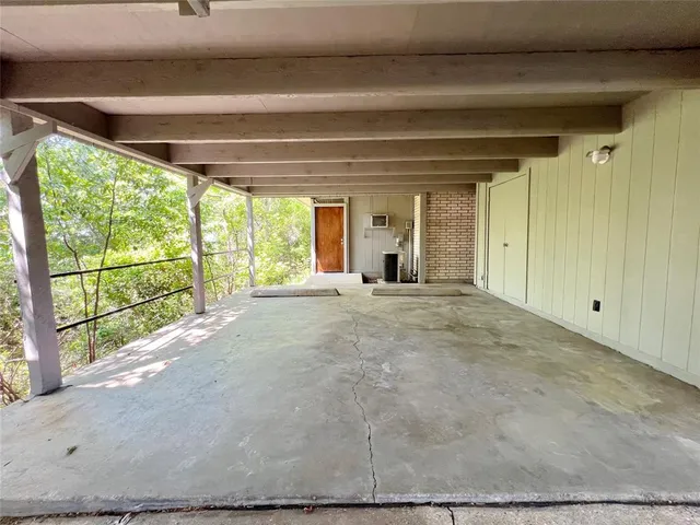 $2,050 | 907 South Bowen Road, Arlington, TX 76013