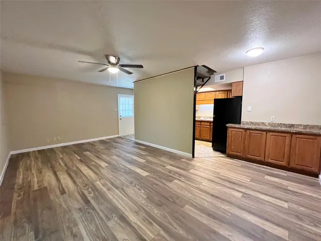 $2,050 | 907 South Bowen Road, Arlington, TX 76013