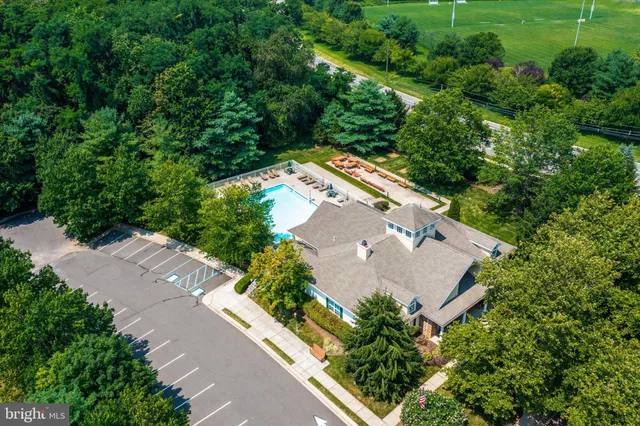 $405,000 | 120 Kingston Boulevard, Hamilton, NJ 08690