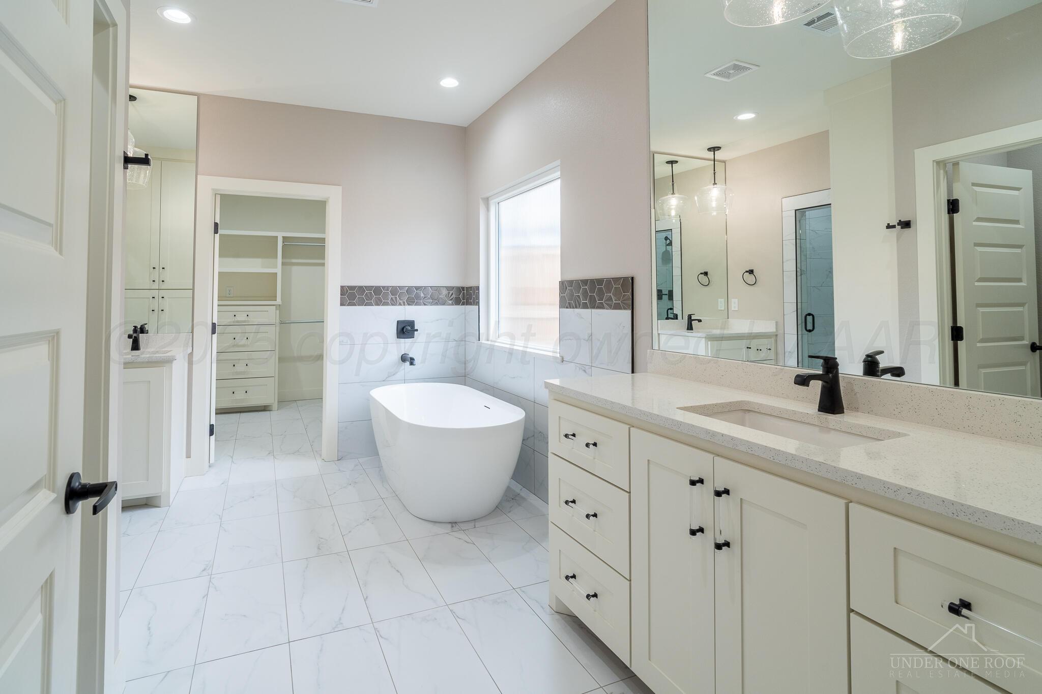 1207 Herring Ranch Road Amarillo, TX 79124 - Photo 38 of 68 Master Bath