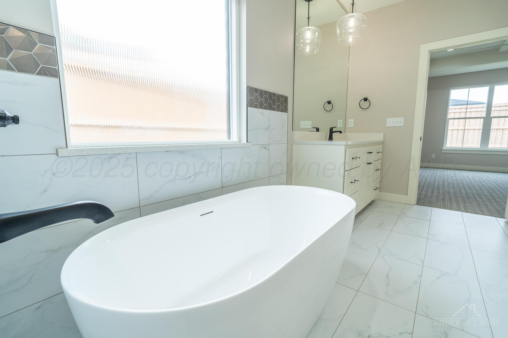 1207 Herring Ranch Road Amarillo, TX 79124 - Photo 42 of 68 Master Bath