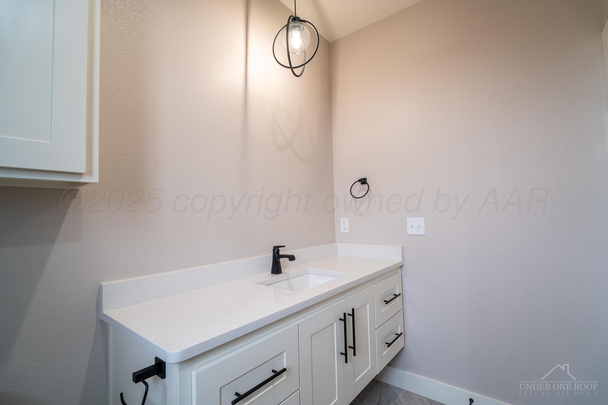 1207 Herring Ranch Road Amarillo, TX 79124 - Photo 52 of 68 Guest Bath