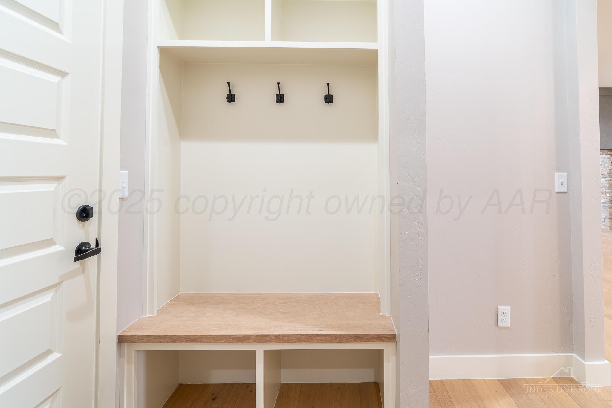 1207 Herring Ranch Road Amarillo, TX 79124 - Photo 60 of 68 Mud Bench