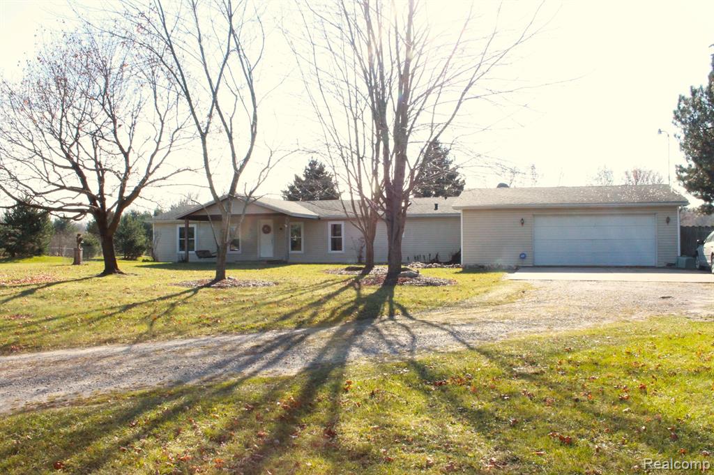 8370 Cole Road Durand, MI 48429 - Photo 3 of 46