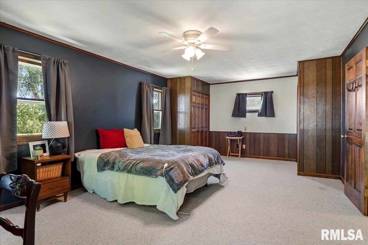 2201 Strawn Crossing Road Jacksonville, IL 62650 - Photo 38 of 64