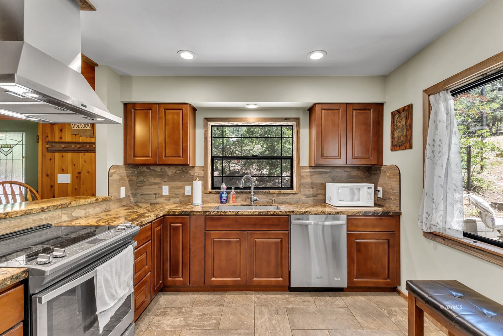 55175 John Muir Road, Unit CALIFO Idyllwild, CA 92549 - Photo 13 of 51 New everything!