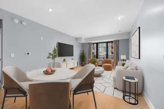 $339,000 | 1111 South State Street, Unit A602, Chicago, IL 60605