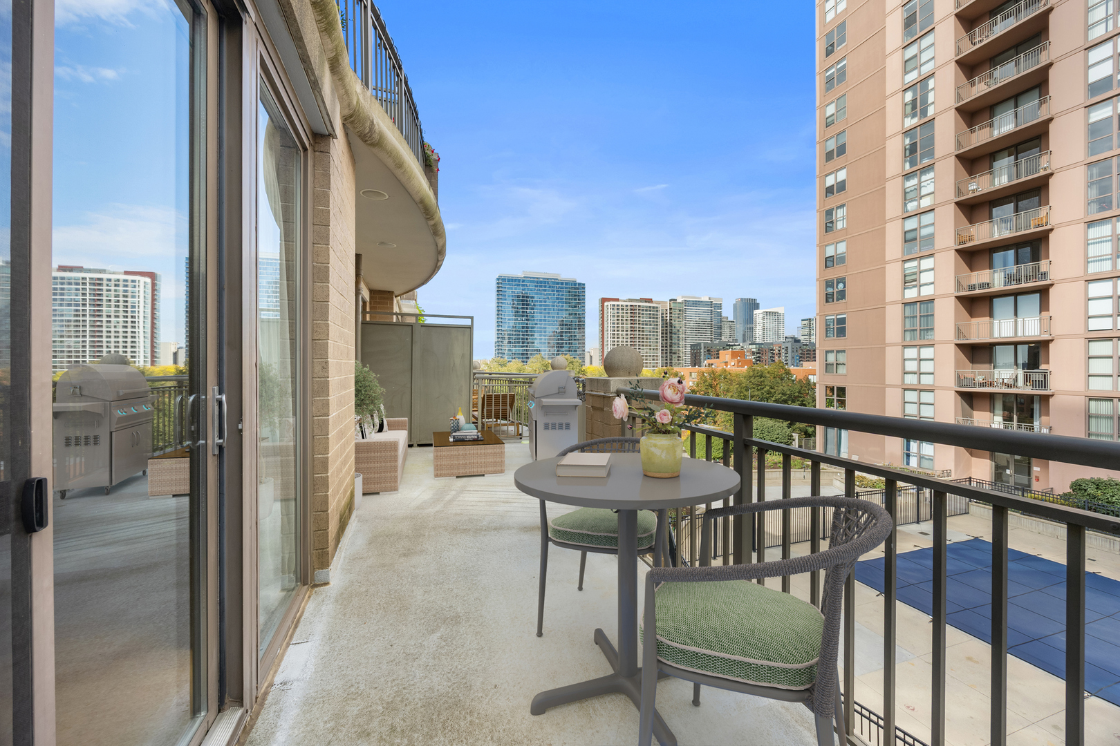 1111 South State Street, Unit A602 Chicago, IL 60605 - Photo 7 of 23 a view of a balcony dining area