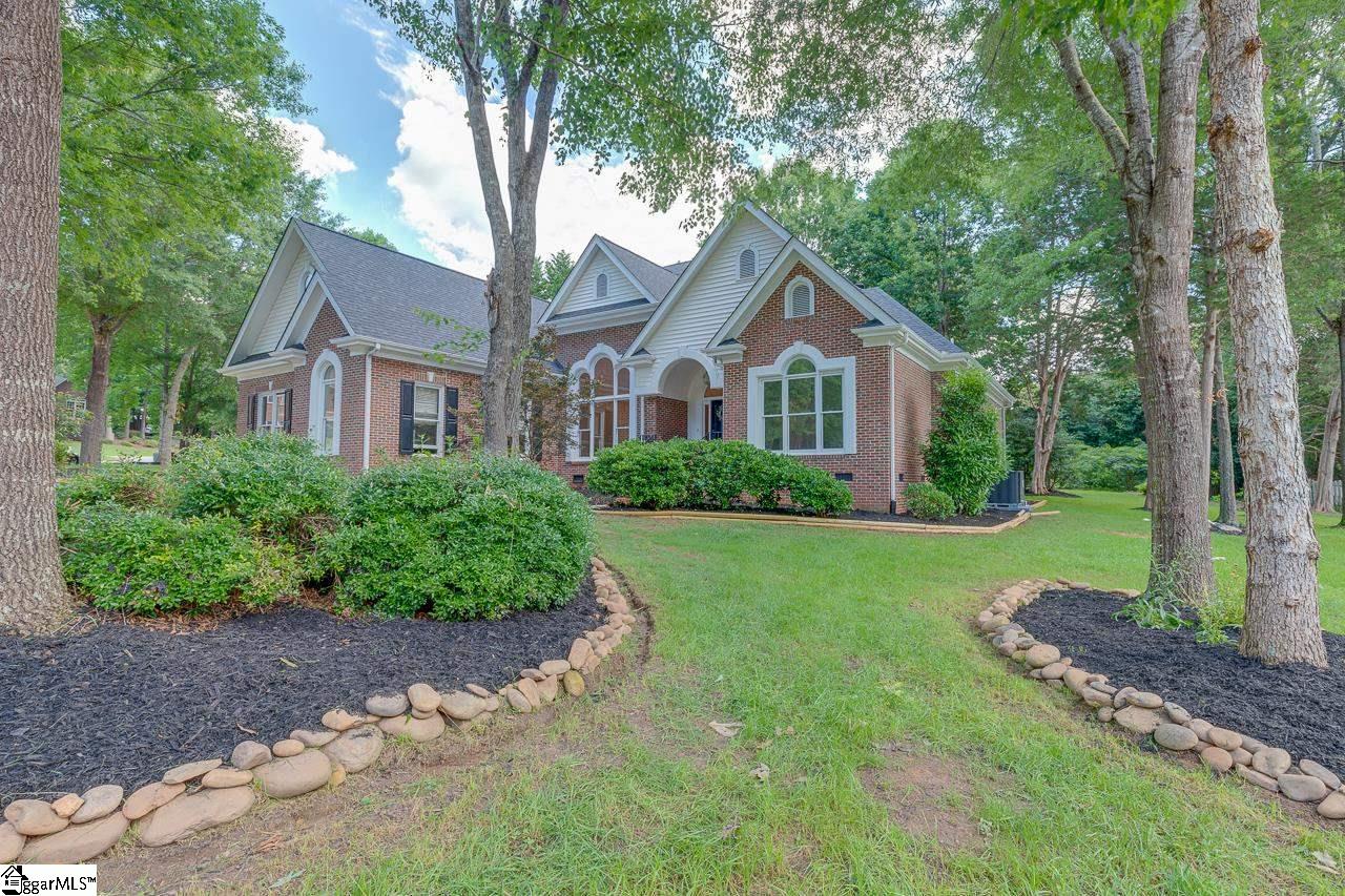 14 Springhaven Court Simpsonville, SC 29681 - Photo 2 of 36 Gallery Image 2