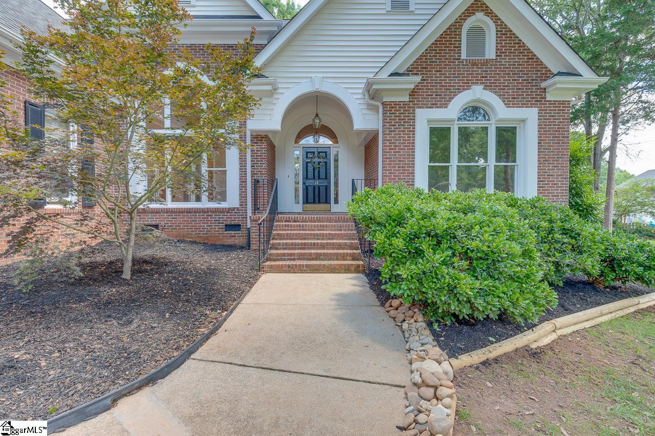 14 Springhaven Court Simpsonville, SC 29681 - Photo 4 of 36 Gallery Image 4