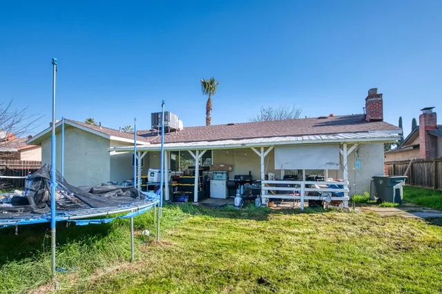 $379,000 | 2984 Homsy Avenue, Clovis, CA 93612