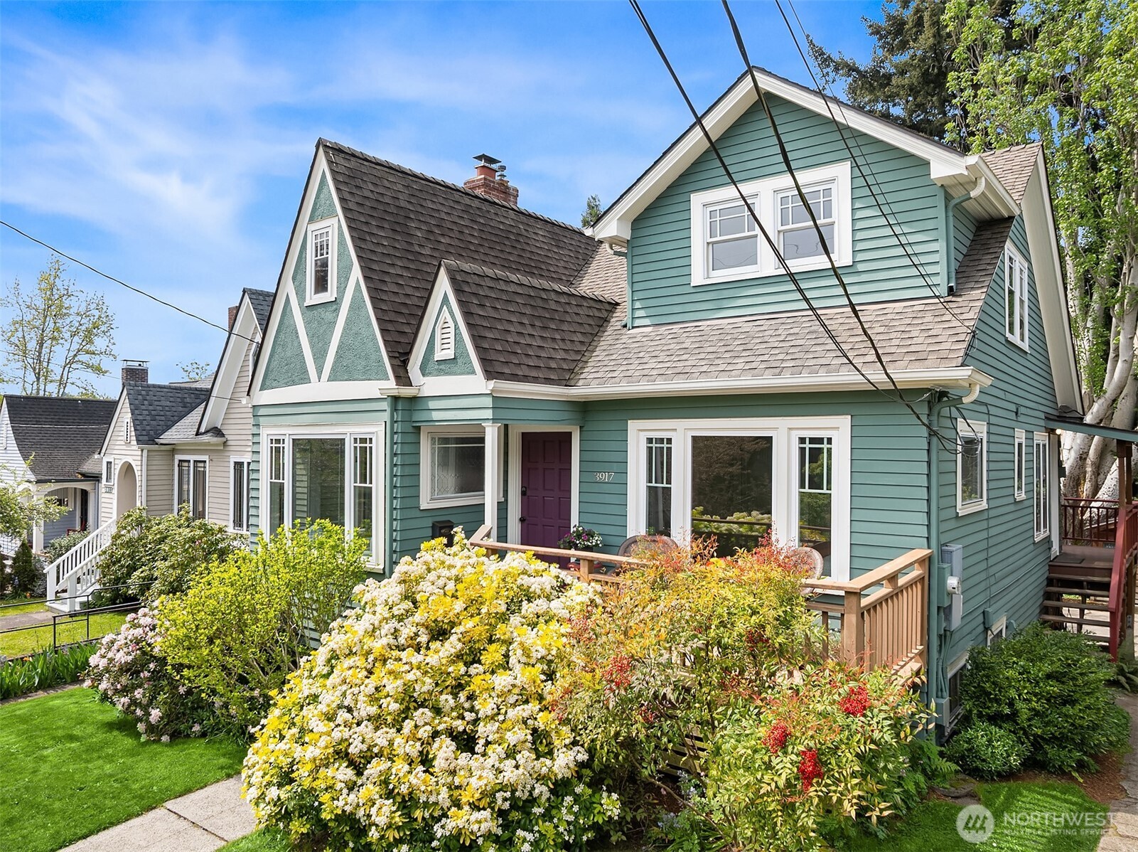 3917 Interlake Avenue North Seattle, WA 98103 - Photo 35 of 36 front view of a house with a yard