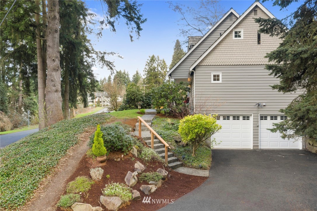 17910 Circle Drive Bothell, WA 98011 - Photo 1 of 26 Gallery Image 1