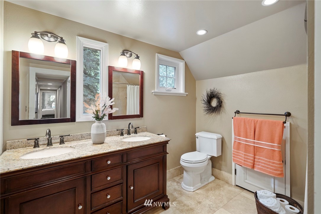 17910 Circle Drive Bothell, WA 98011 - Photo 20 of 26 Gallery Image 20