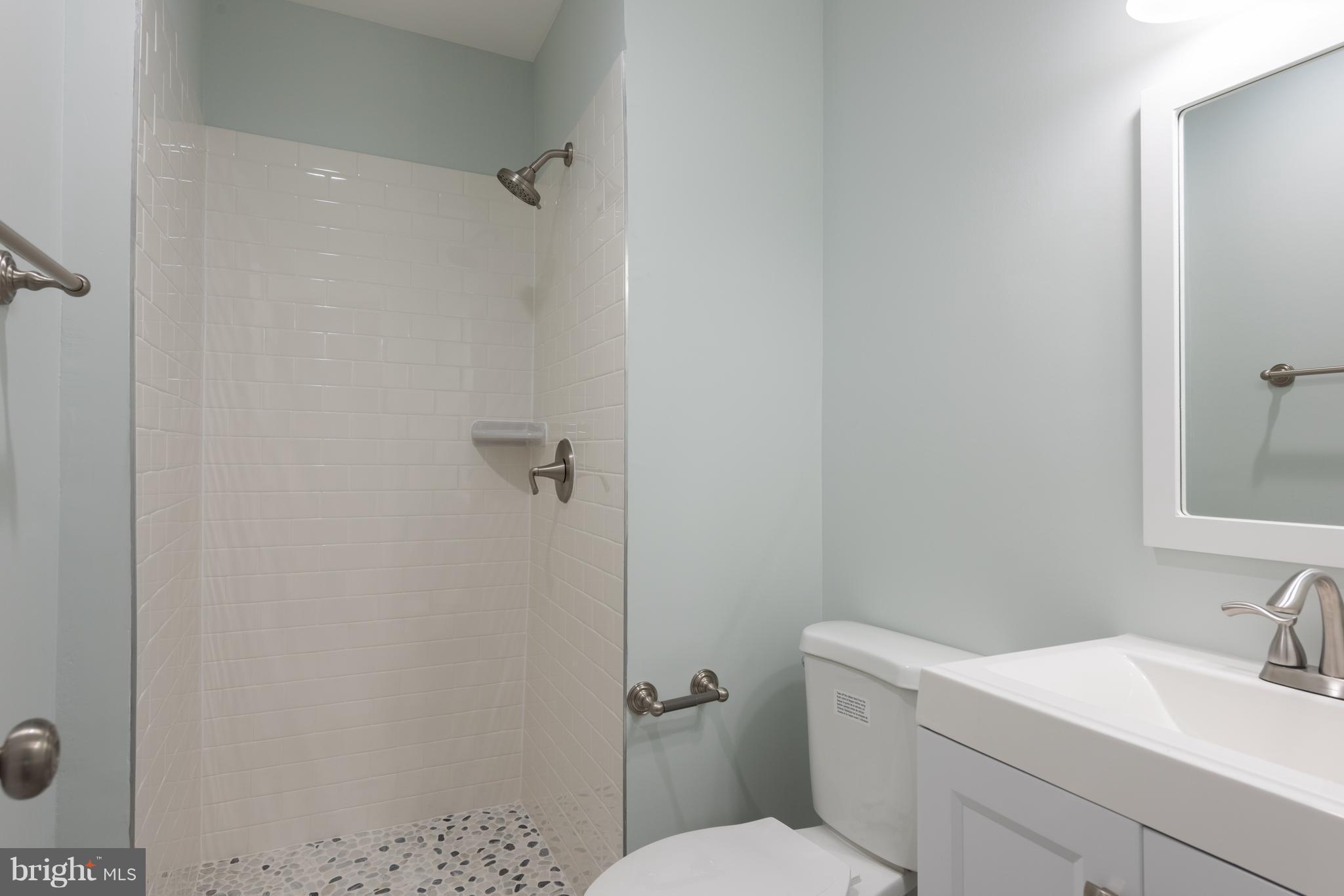 3169 Apple Road Northeast, Unit 6 Washington, DC 20018 - Photo 10 of 16 Bath