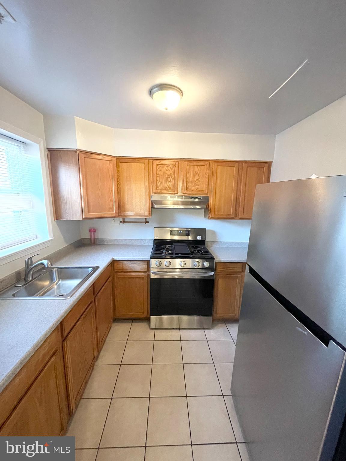 1957 Addison Road South District Heights, MD 20747 - Photo 4 of 9