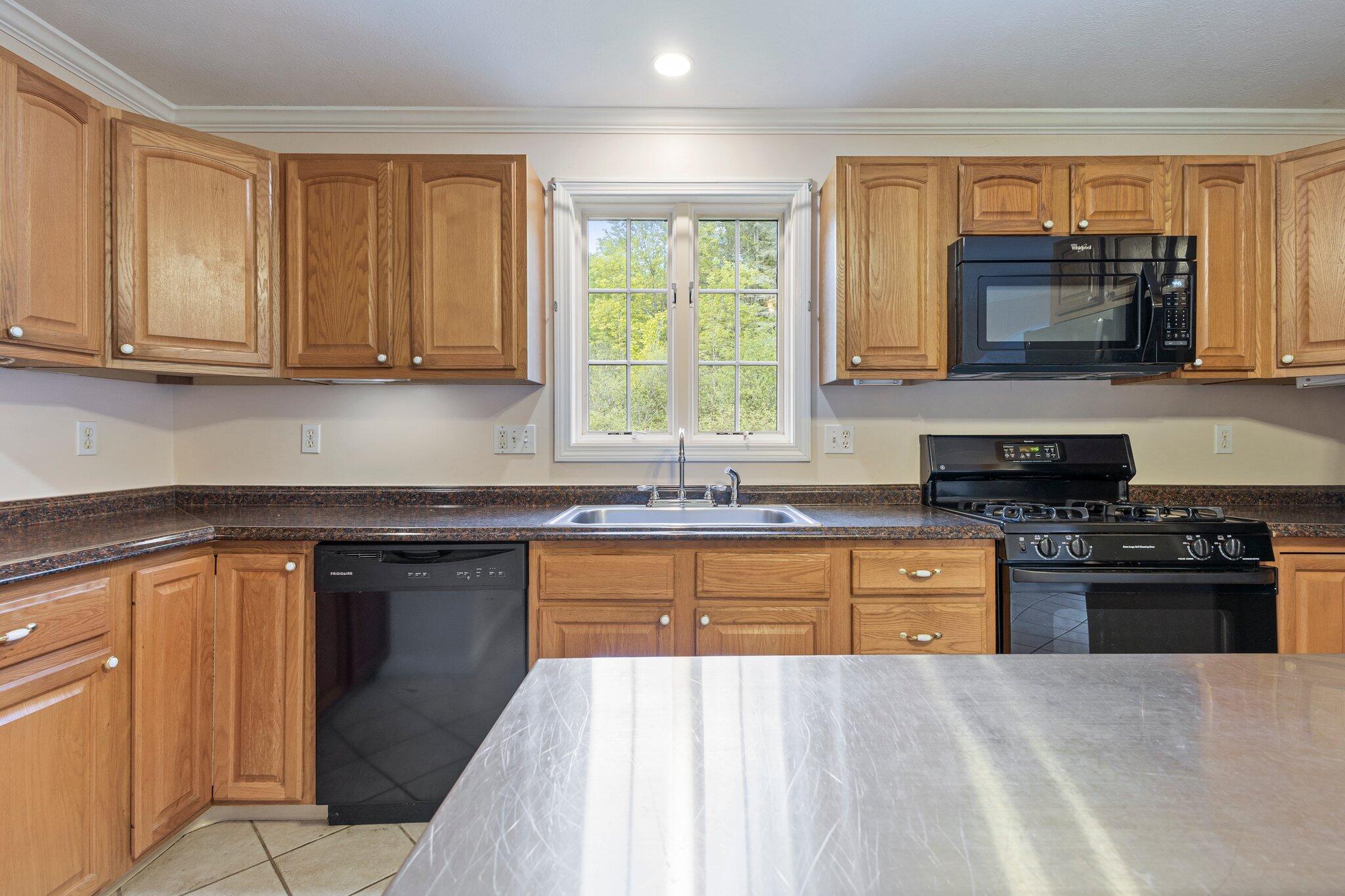 22 Joseph Drive, Unit 6 Gorham, ME 04038 - Photo 11 of 36 Kitchen