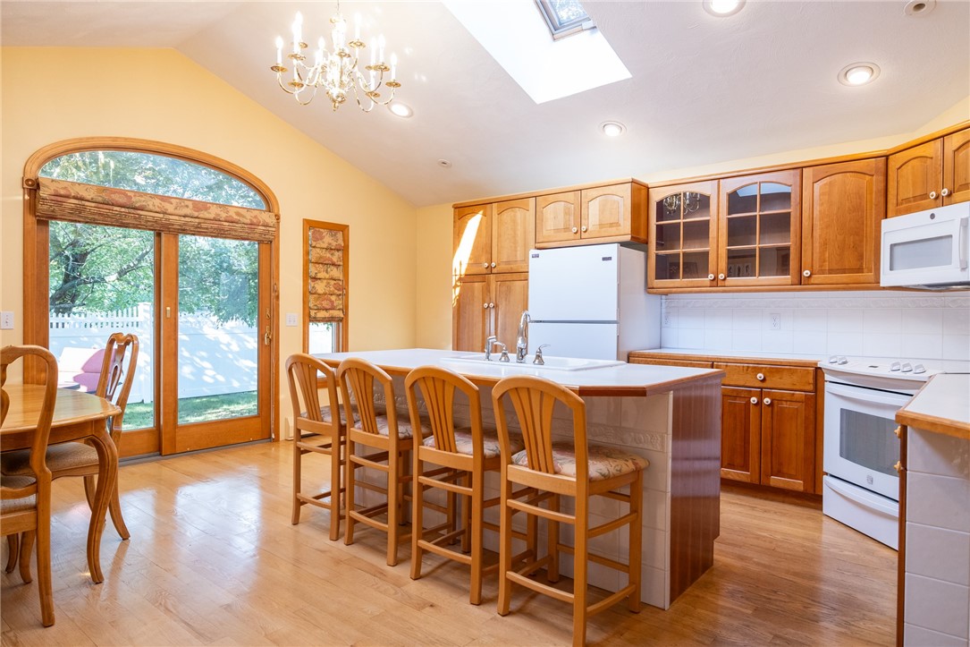 8 Continental Road Smithfield, RI 02828 - Photo 9 of 29 Gallery Image 9