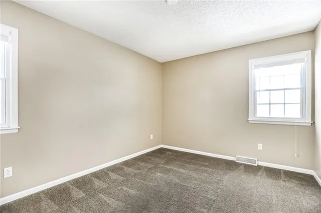 $2,495 | 14916 West 65th Street, Shawnee, KS 66216