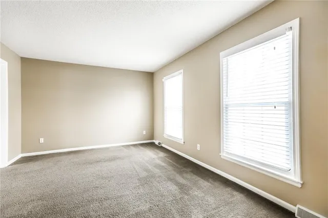 $2,495 | 14916 West 65th Street, Shawnee, KS 66216