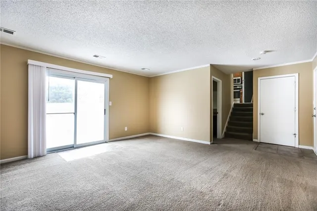 $2,495 | 14916 West 65th Street, Shawnee, KS 66216