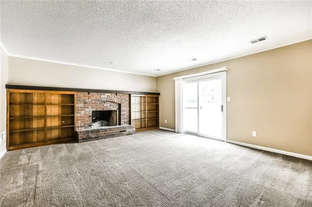 $2,495 | 14916 West 65th Street, Shawnee, KS 66216