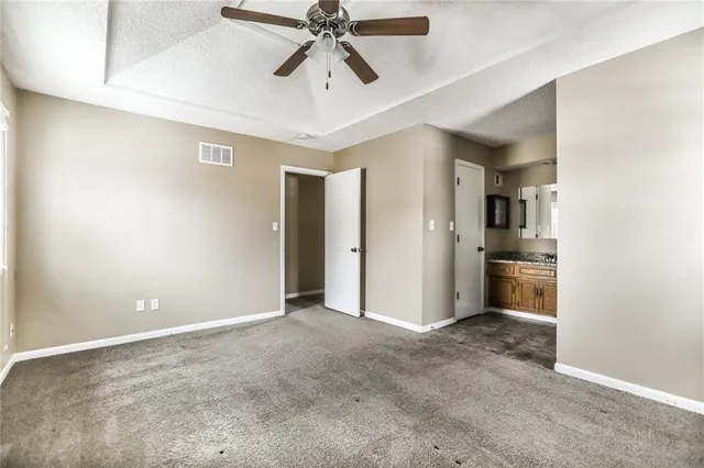 $2,495 | 14916 West 65th Street, Shawnee, KS 66216