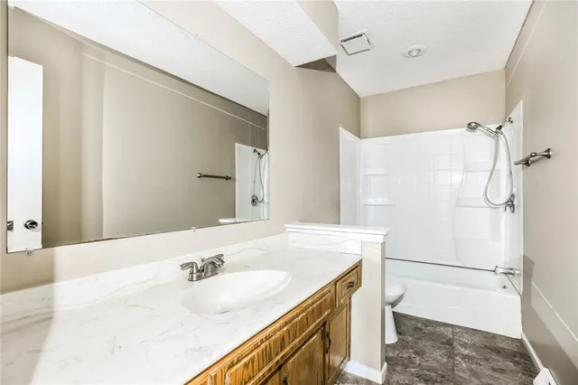 $2,495 | 14916 West 65th Street, Shawnee, KS 66216