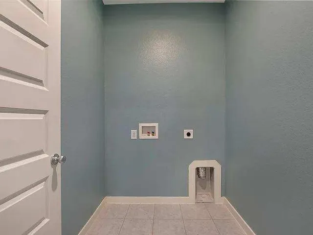 $3,900 | 2151 Slow Stream Drive, Royse City, TX 75189