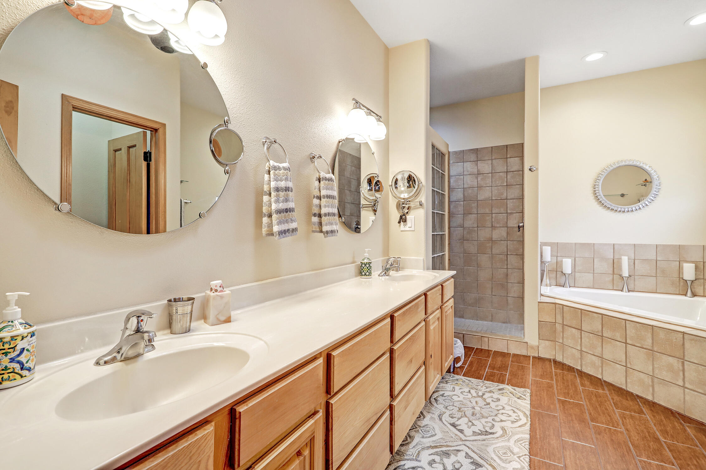 55 El Dorado Road Corrales, NM 87048 - Photo 14 of 43 Gallery Image 14