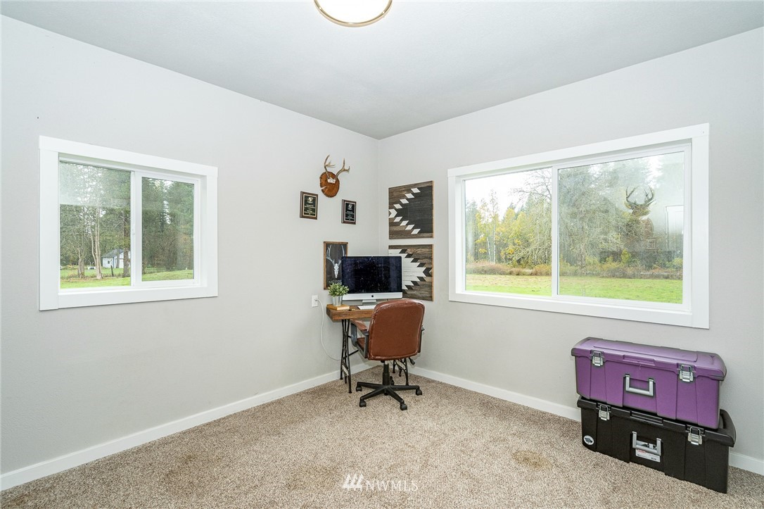 443 Tucker Road Toledo, WA 98591 - Photo 17 of 39 a workspace with furniture and a window