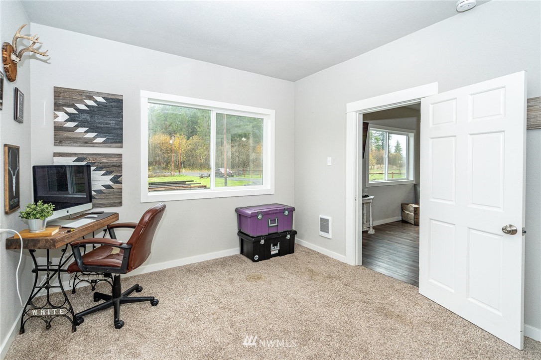 443 Tucker Road Toledo, WA 98591 - Photo 18 of 39 a room with furniture and a window