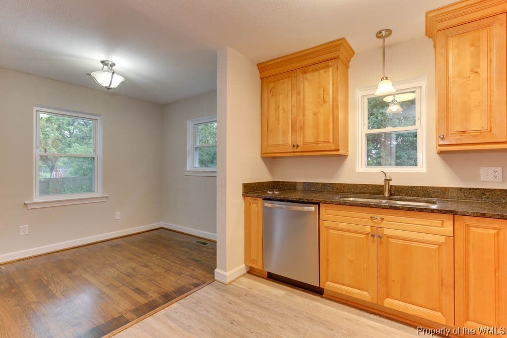 401 Fox Hill Road Hampton, VA 23669 - Photo 17 of 37 Gallery Image 17