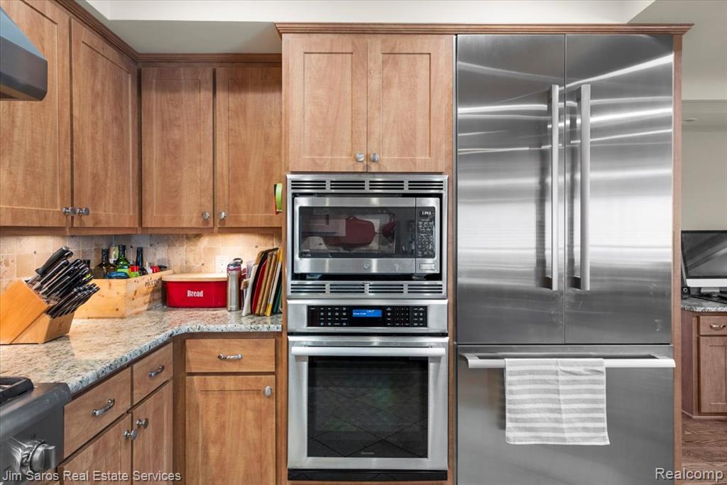 75 South Duval Road Grosse Pointe Shores, MI 48236 - Photo 12 of 50