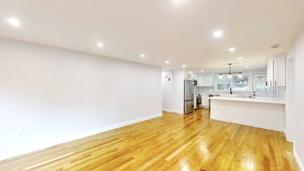 8 Reardon Road Hudson, MA 01749 - Photo 8 of 30