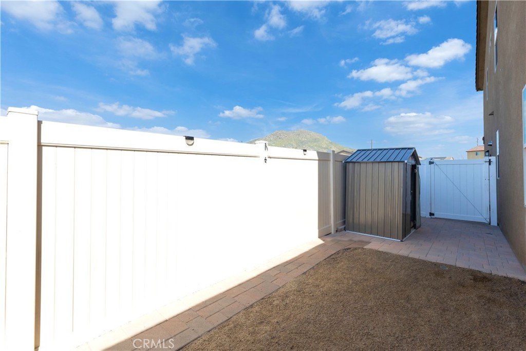 7635 Sweet Rnch Circle Riverside, CA 92507 - Photo 7 of 27 SIDE DOGGY AREA AND STORAGE