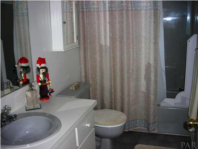 5337 Rowe Trail Pace, FL 32571 - Photo 8 of 14 Guest Bath