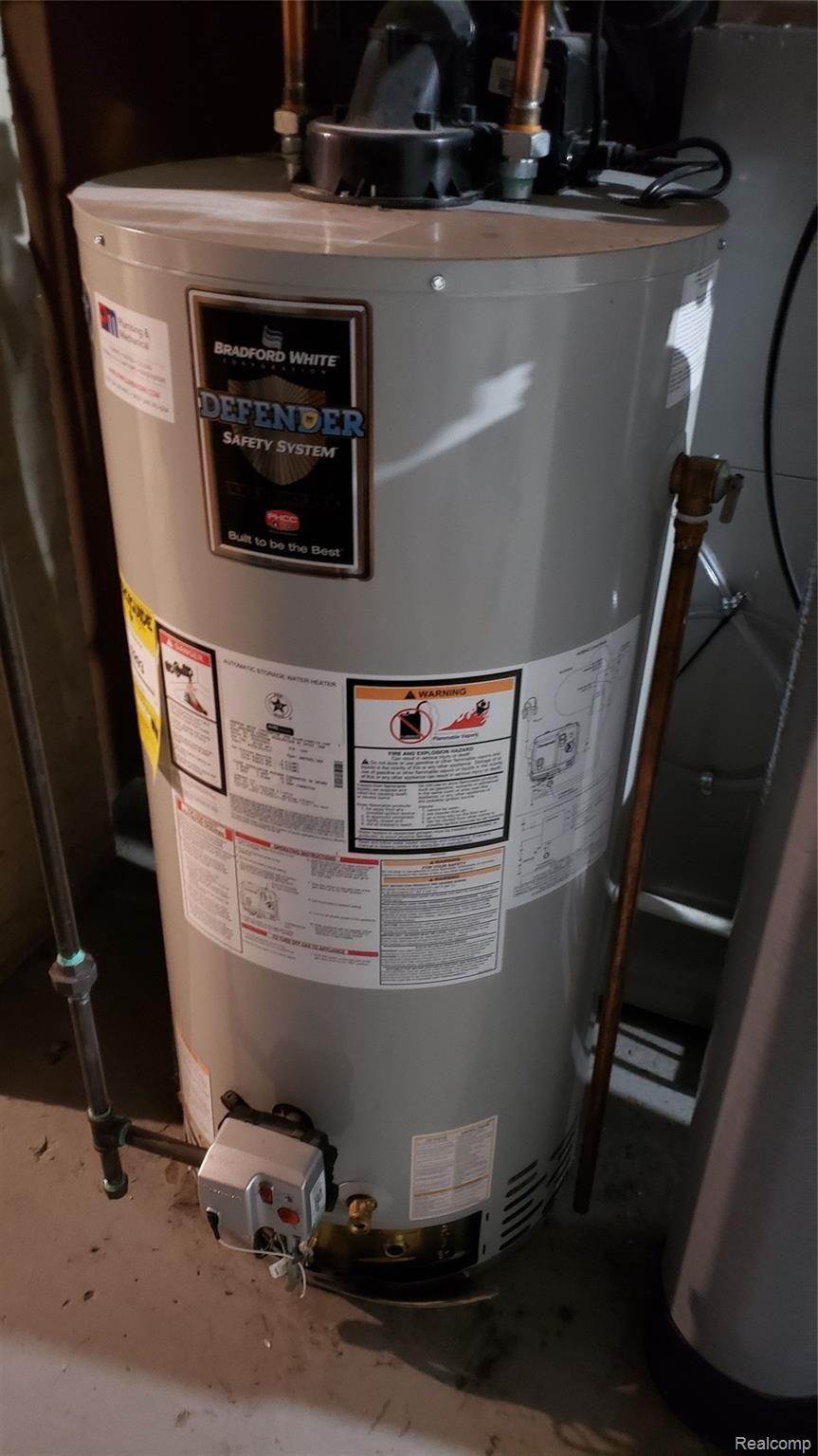 326 Dover Road Waterford, MI 48328 - Photo 48 of 48 Hot water heater