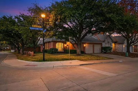 $599,500 | 3765 Waterside Court, Addison, TX 75001
