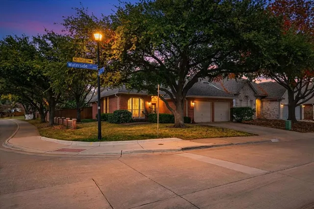 $599,500 | 3765 Waterside Court, Addison, TX 75001
