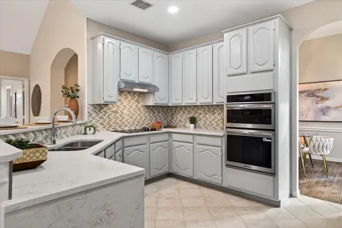 $599,500 | 3765 Waterside Court, Addison, TX 75001