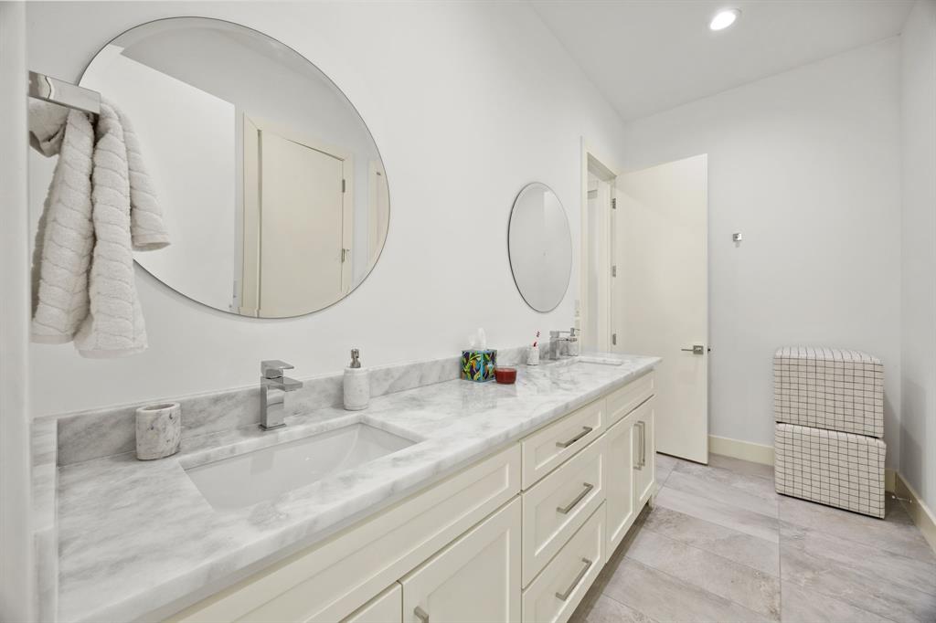 2509 Bella Ridge Keller, TX 76262 - Photo 25 of 34 a spacious bathroom with a double vanity sink double and mirror