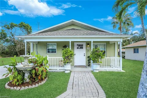 $475,000 | 2385 Sunset Avenue, Naples, FL 34112