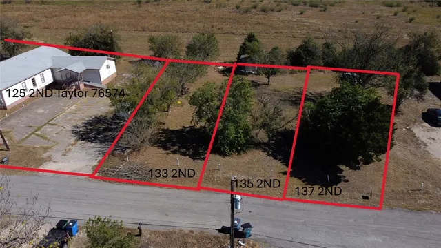 $75,000 | 137 2nd Avenue, Taylor, TX 76574