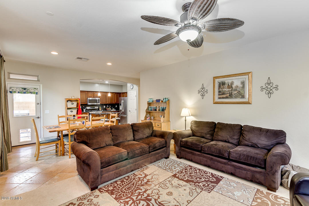 4356 East Cullumber Street Gilbert, AZ 85234 - Photo 11 of 40 Family Room