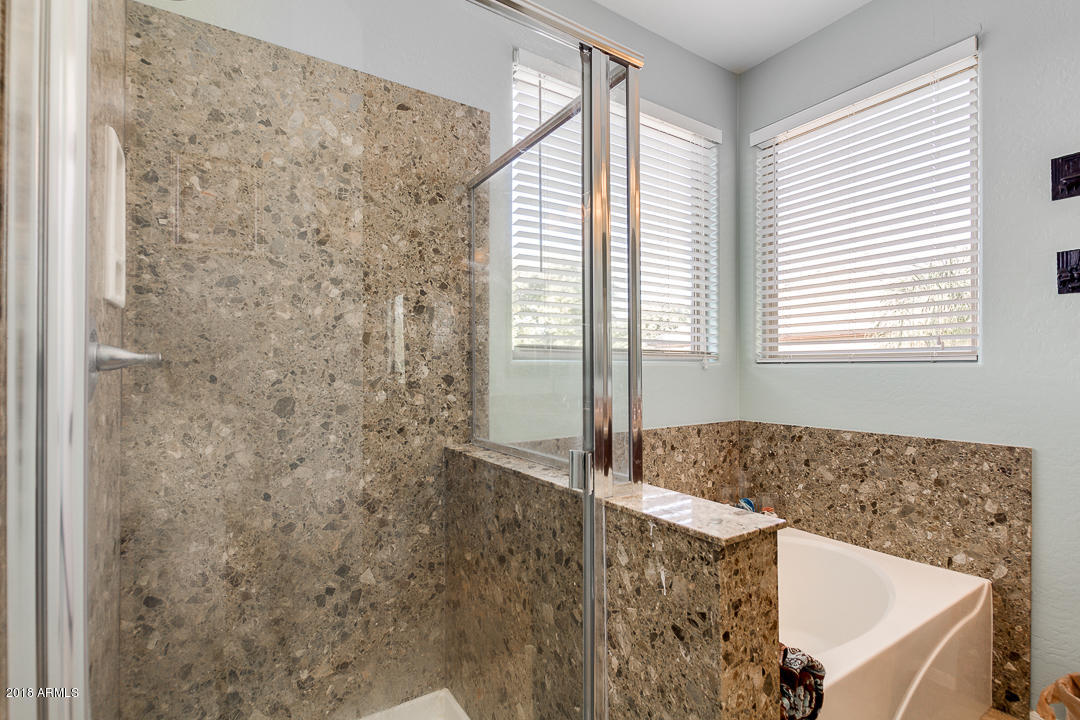 4356 East Cullumber Street Gilbert, AZ 85234 - Photo 22 of 40 Master Bath II