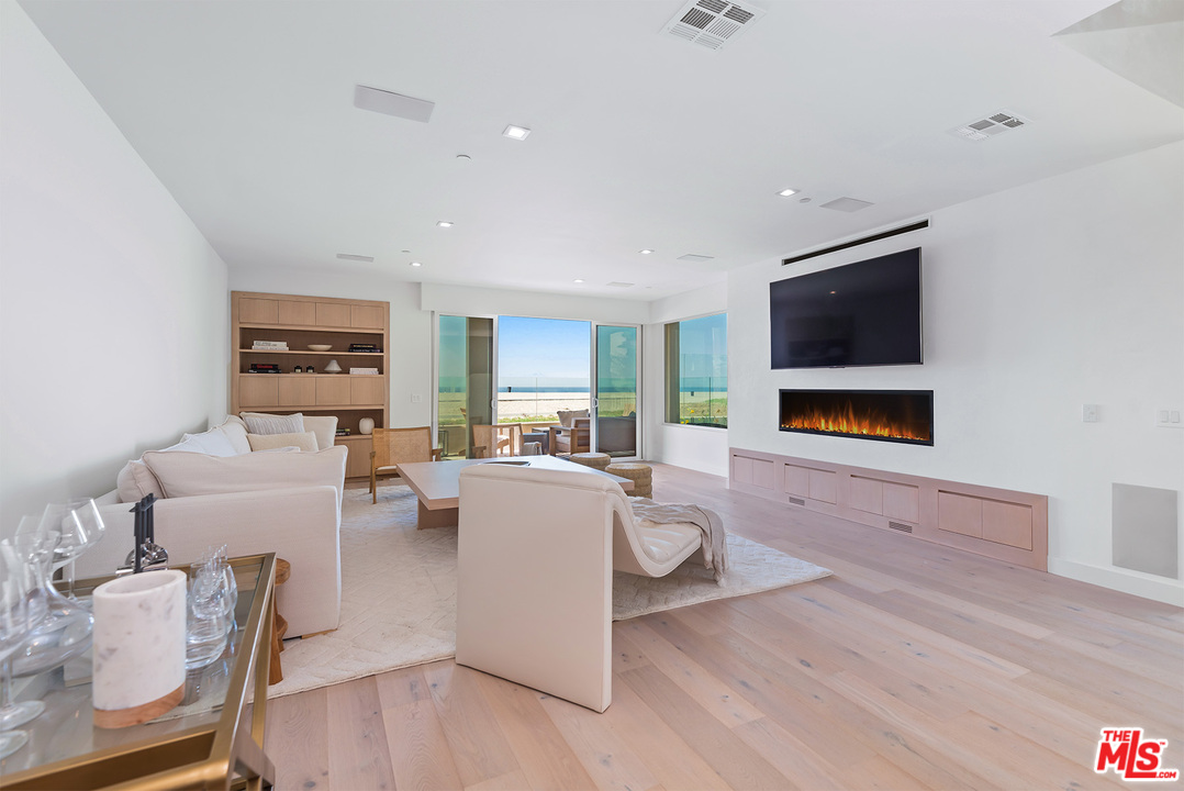 7301 Vista Del Mar, Unit 5 Playa del Rey, CA 90293 - Photo 1 of 45