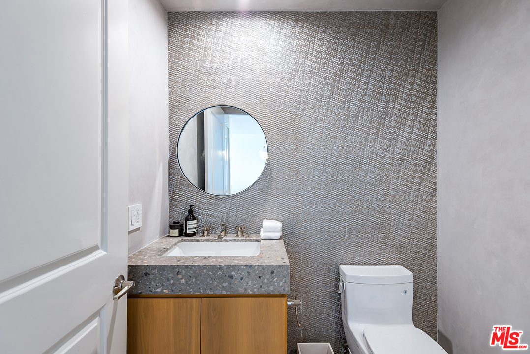 7301 Vista Del Mar, Unit 5 Playa del Rey, CA 90293 - Photo 19 of 45