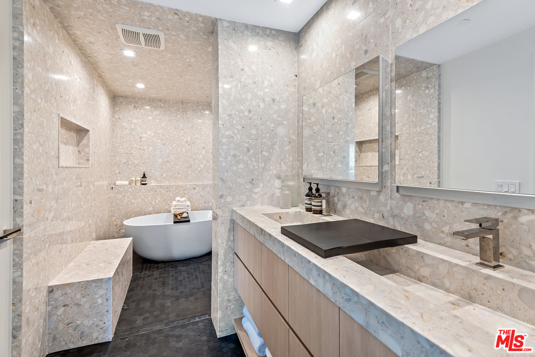 7301 Vista Del Mar, Unit 5 Playa del Rey, CA 90293 - Photo 32 of 45